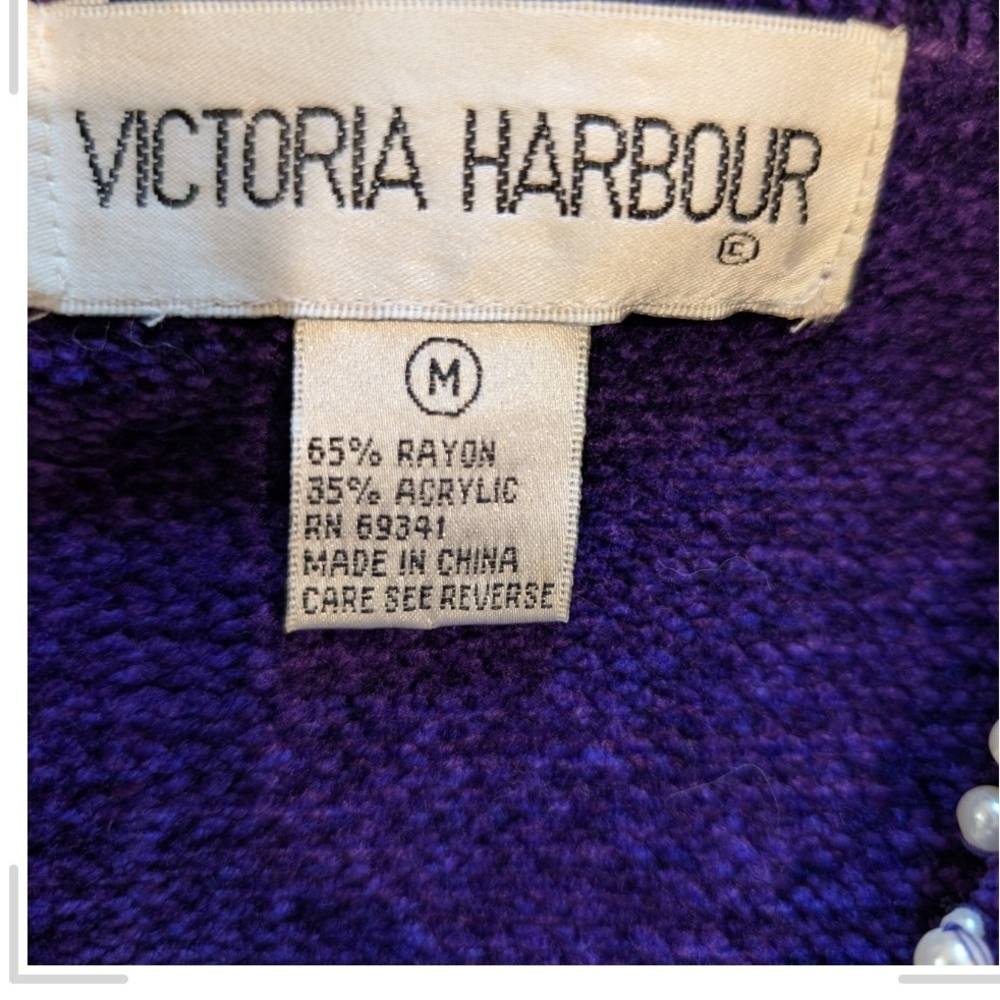 Pre-owned Vintage Victoria Harbour Purple Velvet Shirt with Pearl Details - Picture 3 of 5